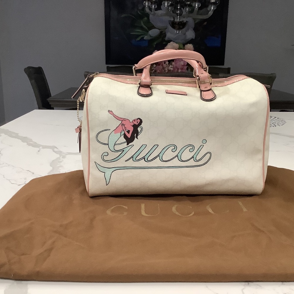 Gucci Boston Bag. Size Medium. Color Off white & pink